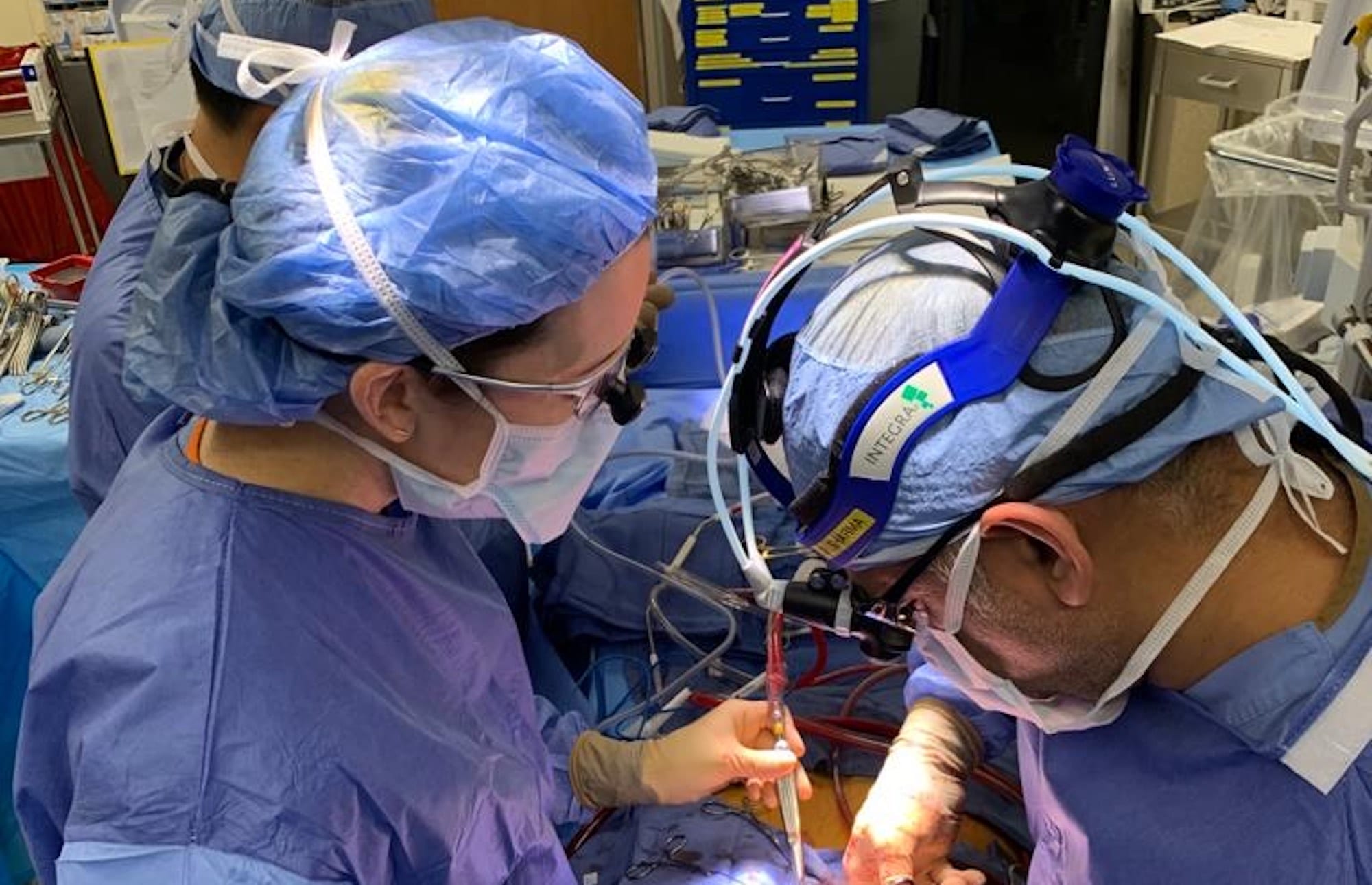 A cardiac surgeon asked for help during the COVID-19 crisis. His classmates stepped up.